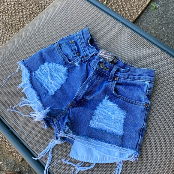 🌸Vintage Levi’s 550 jean shorts🌸 - Picture 2 of 2